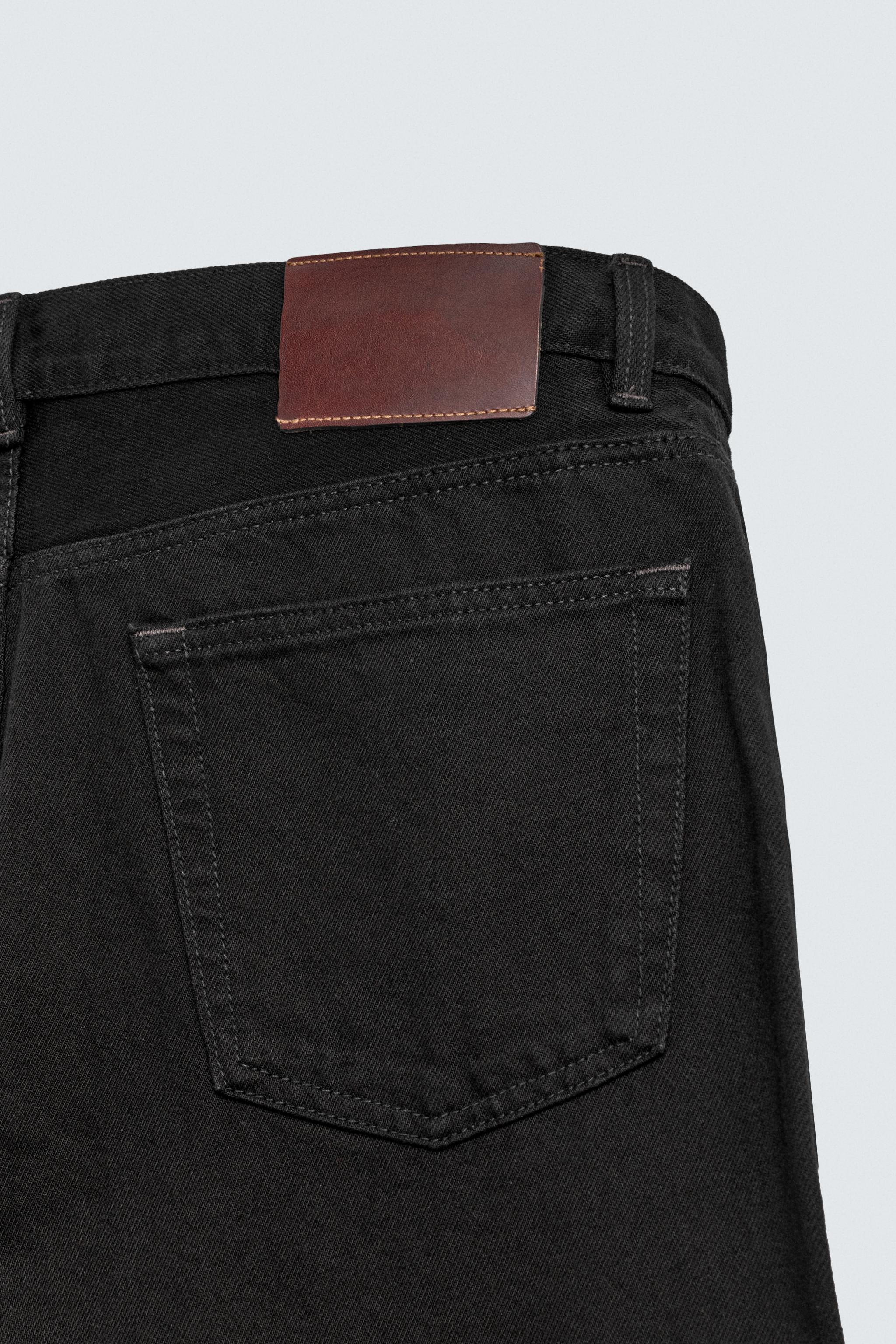 STRAIGHT FIT JEANS